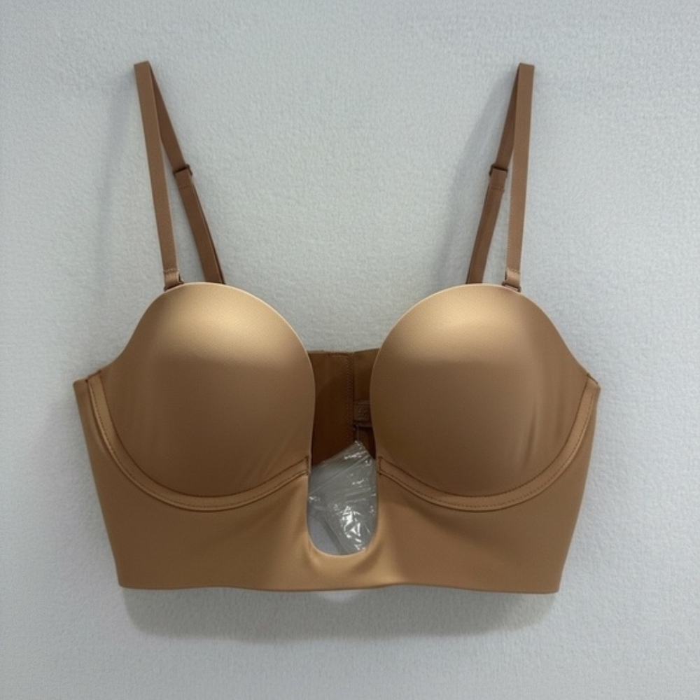 SKIMS NWT Deep Plunge Size Large -Clay